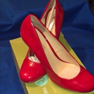 Mootsie Tootsies Red Leather Low Heels